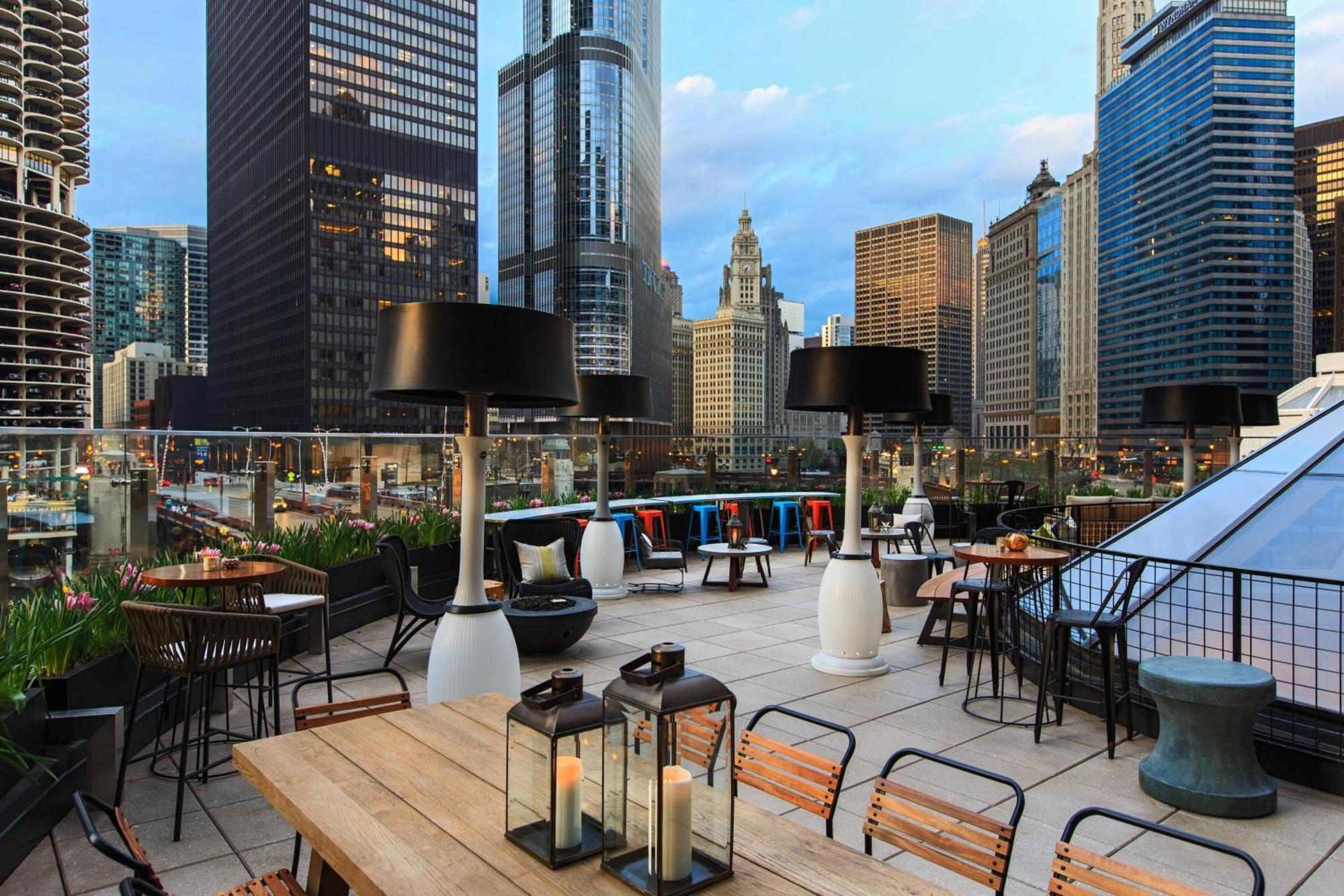 Renaissance Chicago Downtown Hotel Exterior foto