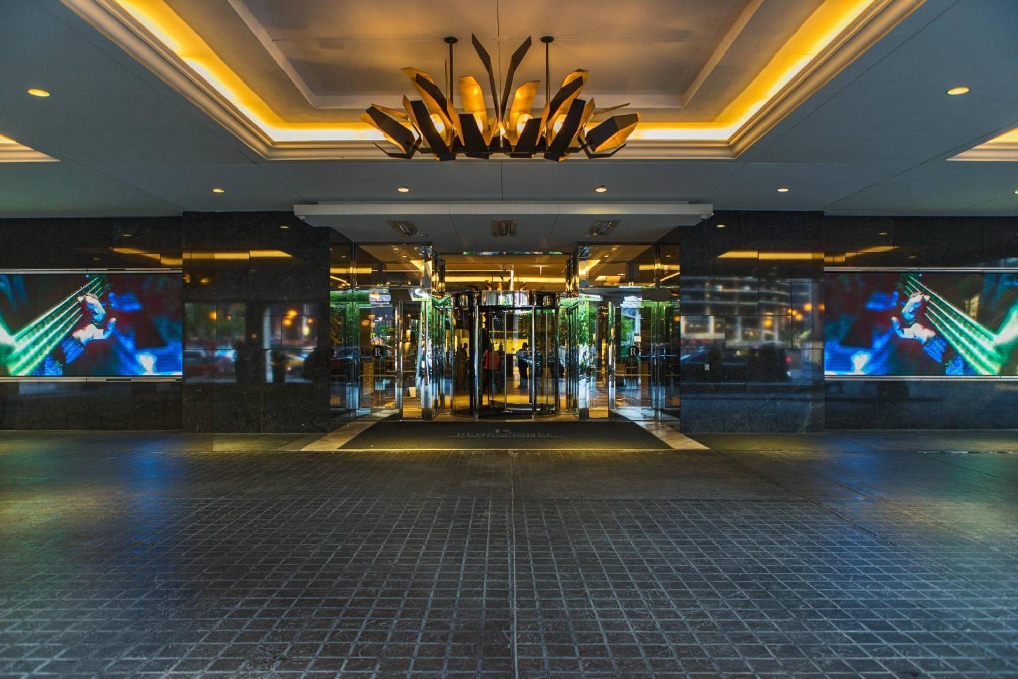 Renaissance Chicago Downtown Hotel Exterior foto