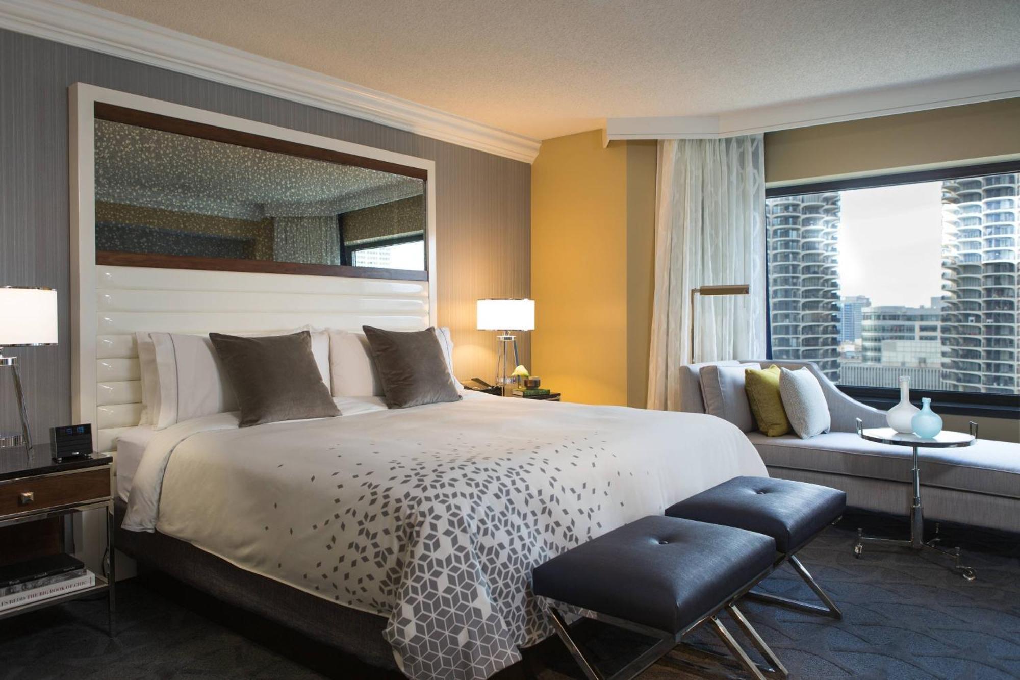 Renaissance Chicago Downtown Hotel Exterior foto